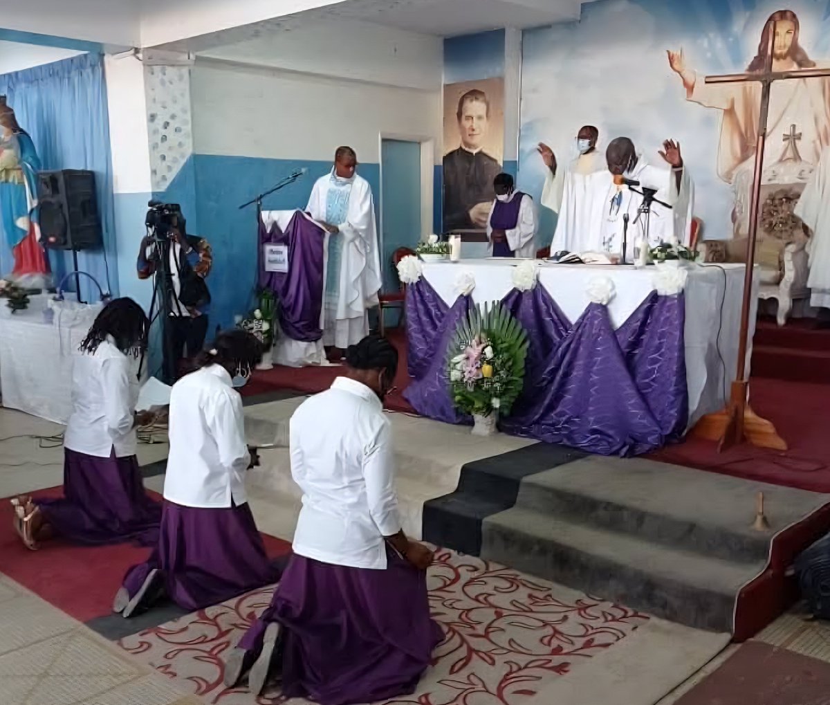 La Communauté Mère du Divin Amour Sénégal célèbre l'engagement de 21 de ses membres - Reportage ucs.sn/news/SI3v03p0U…