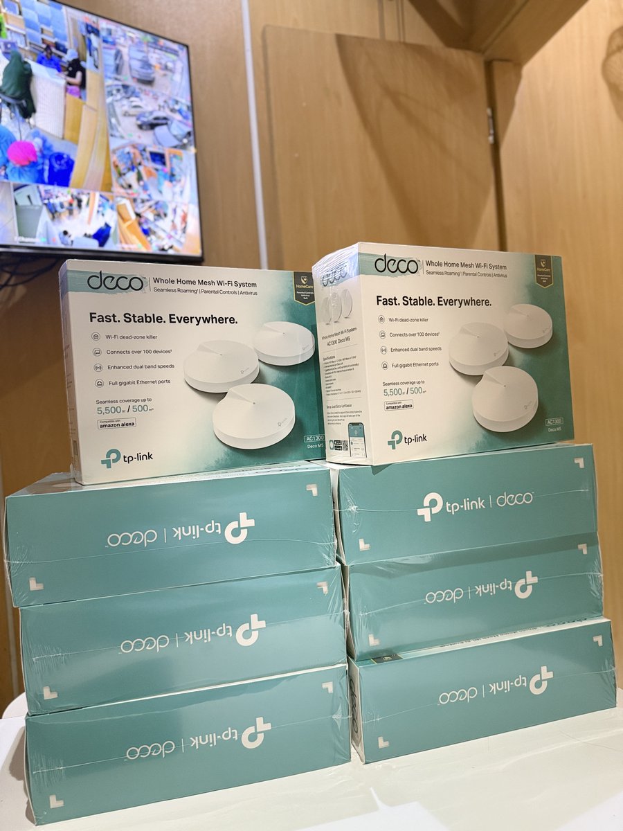 dabz_global's tweet image. New in ‼️3-in-1 Tp Link Deco M5 || Deco whole mesh wifi extender system || connects over 100 devices || enhance dual band speed || full gigabit Ethernet ports || compatible with Alexa || 2.4 GHz band: up to 400 Mbps || 5 GHz band: up to 867 Mbps || Total (combined): up to 1300…