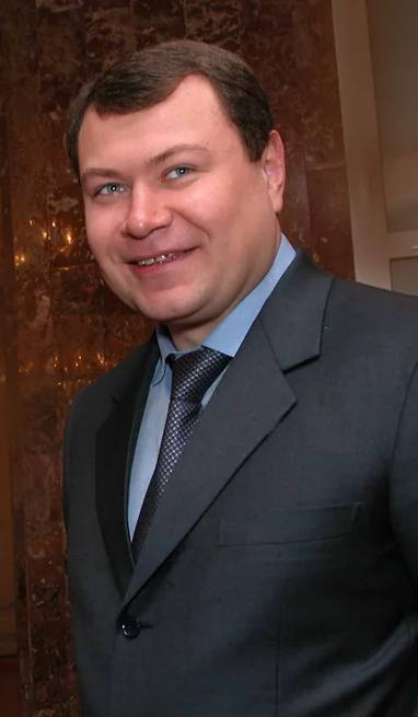 ❗️821 квартиру изъяли у бывшего мэра Владивостока Владимира Николаева — он лишился 821 объекта недвижимости и 590 миллионов рублей.

Все имущество оценили в 15 млрд рублей.