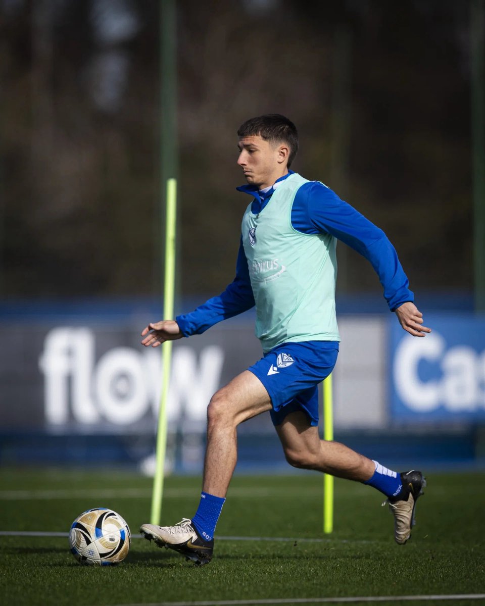 💣 Hace unos dias, Thiago Fernandez le comunicó FORMALMENTE a #Velez que NO RENOVARA su contrato y se irá en condición de libre una vez que finalice su vinculo.

👉 Tiene negociaciones avanzadas con el Villareal, pero ya es un HECHO que NO CONTINUARÁ en la institución.

👉 Resta