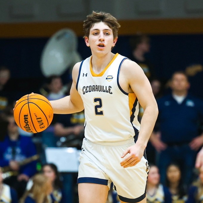 CedarvilleMBB's tweet image. #️⃣2️⃣ Anthony Ruffolo 😤
🚨Limited Edition - Get yours today🚨