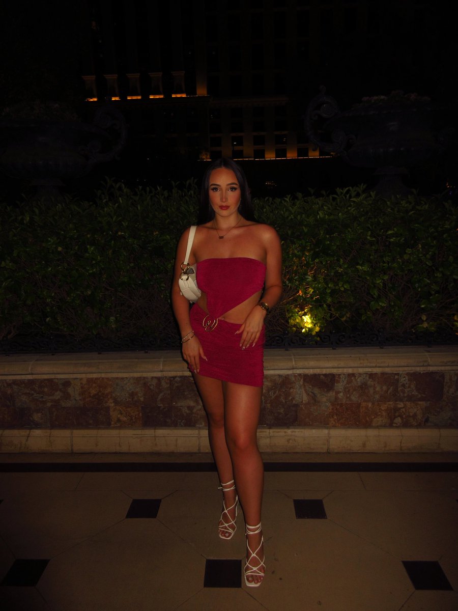 grace_hive's tweet image. SHE’S A VEGAS GURL🎰