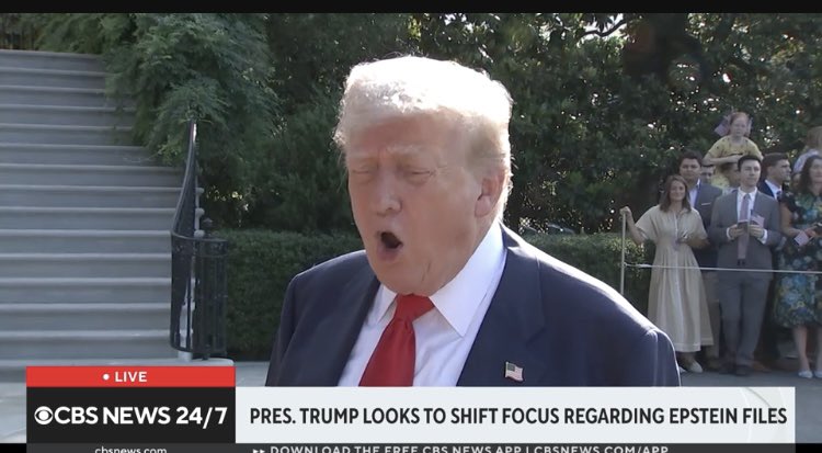 MartinGenier's tweet image. En pleine crise de l’affaire #Epstein @POTUS Trump s’envole pour l’Ecosse 🏴 business politique droits de douane seront ses objectifs. @Keir_Starmer @JohnSwinney vont le rencontrer et on annonce aussi une rencontre avec la présidente de la @EU_Commission @vonderleyen …