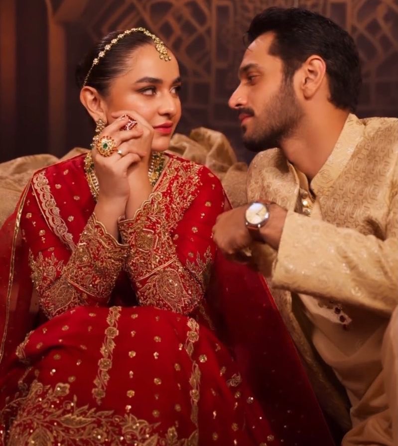 RiverPhiNicks13's tweet image. Apni inn nashili aankhon ko jhuka dijiye mohtarma
Mere mazhab mein nsha haraam hai
#TereBin #YumHaj #YumnaZaidi #WahajAli