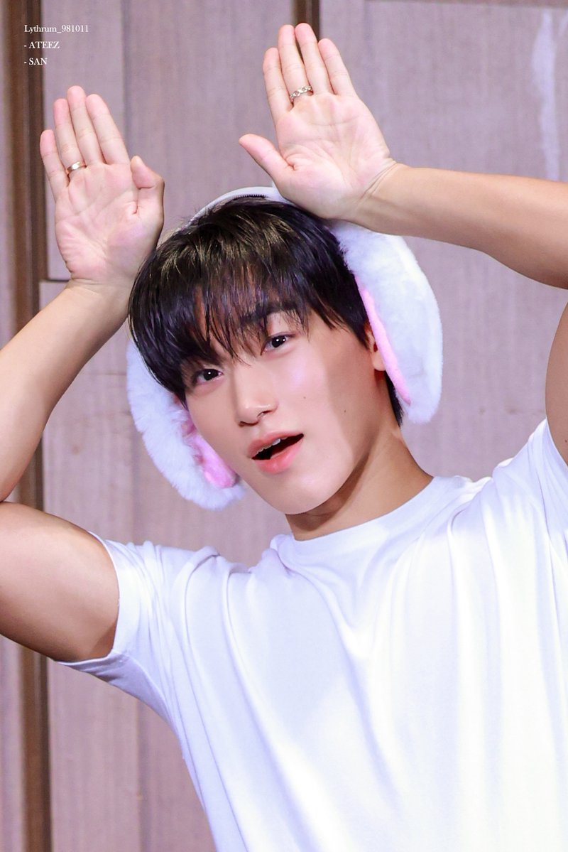 Lythrum_981011's tweet image. 250621🧊

🐰

#에이티즈 #ATEEZ 
#산 #최산 #SAN