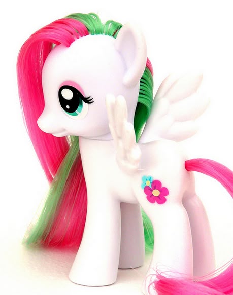 fashionpixie_'s tweet image. lowkey, i think u could atleast very much give a pony fully thatched bangs