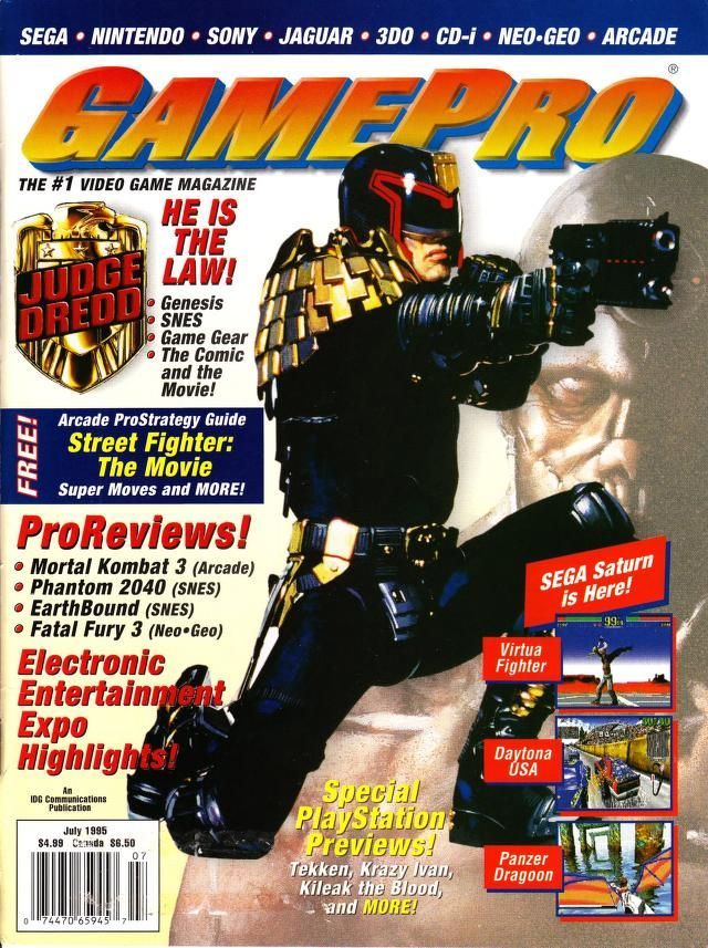 StoneAgeGamer's tweet image. #FlashbackFriday
30 years ago this month, GamePro dedicated their cover to the video game adaptation of Judge Dredd! (He is the law, by the way). Plus, pro-strategies for Street Fighter: The Movie, their EarthBound review, E3 highlights, and more! #magazines #retrogaming