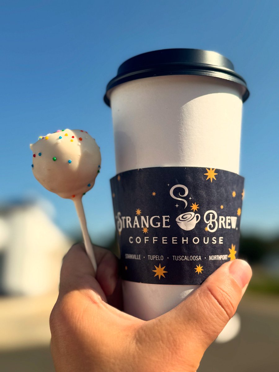 StrangeBrewBam's tweet photo. Caffeine &amp; a Cake Pop. Mom, dad, this cake pop is for you. We won’t tell the kids. 🎂⚡️💙 https://t.co/51dm0rYhEa