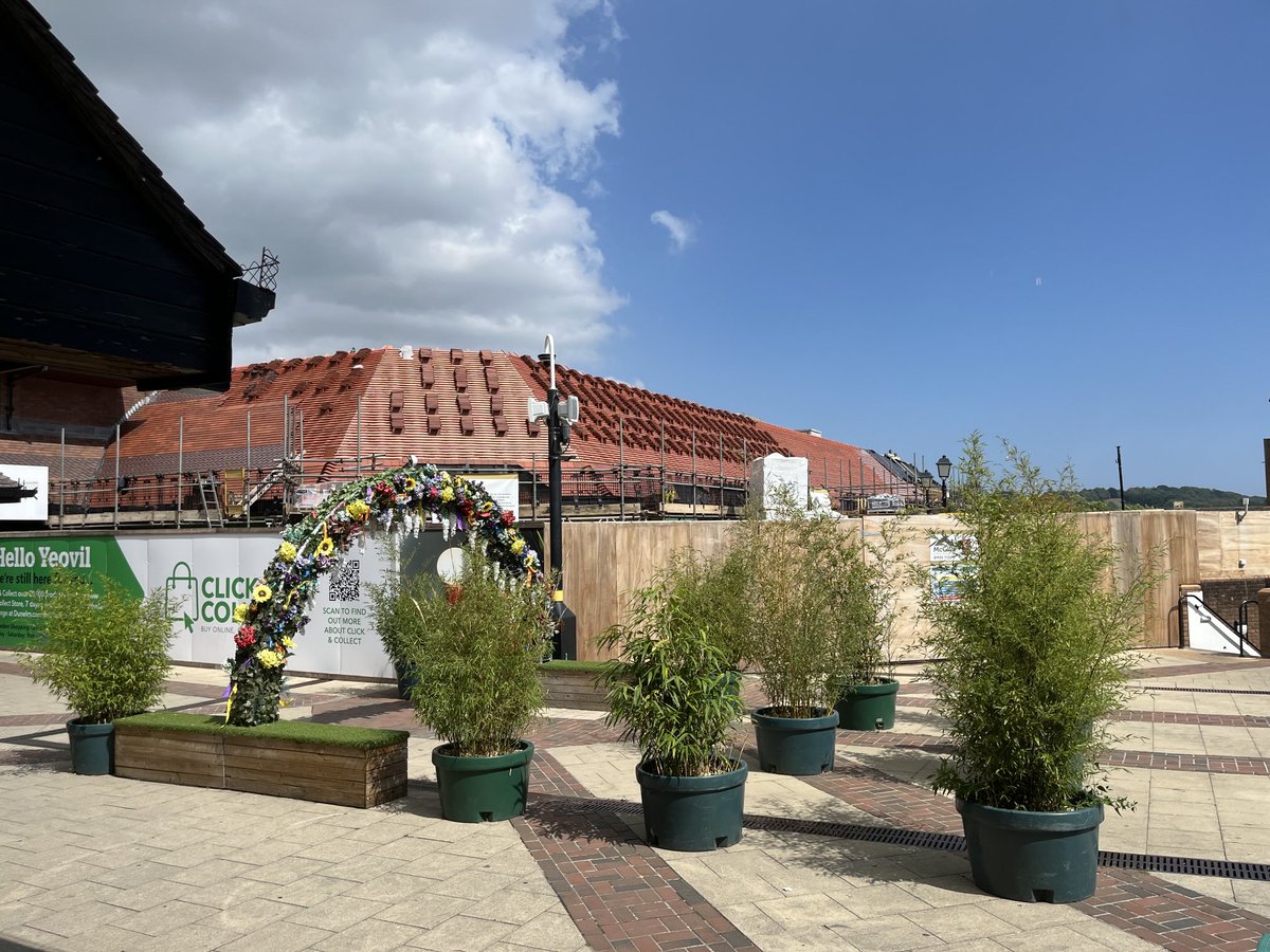 LucyTrims's tweet image. It’s great to see some real programmes happening on Yeovil Town Centre’s #Dunelm store which has been closed for nearly a year since a huge fire engulfed it. I know people cannot wait to see it reopened, it’s amazing how many times I’ve thought I could go with popping in!