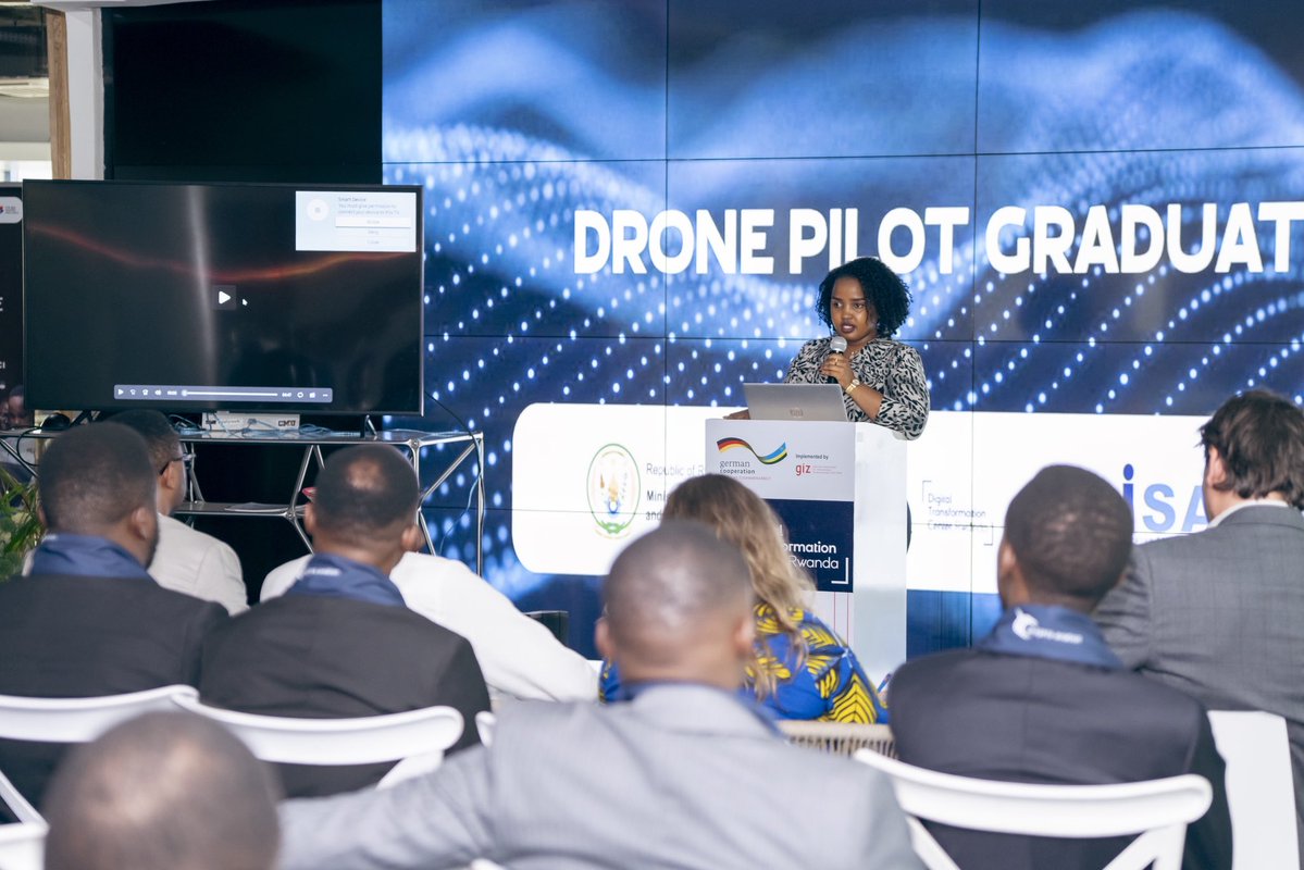 RwandaICT's tweet image. We proudly celebrate the graduation of 20 newly certified drone pilots, a major step in growing Rwanda’s drone ecosystem and local innovation capacity.
This program, delivered in partnership with @giz_gmbh @DigiCenterRW and @AkageraAviation , is part of a broader effort to build…