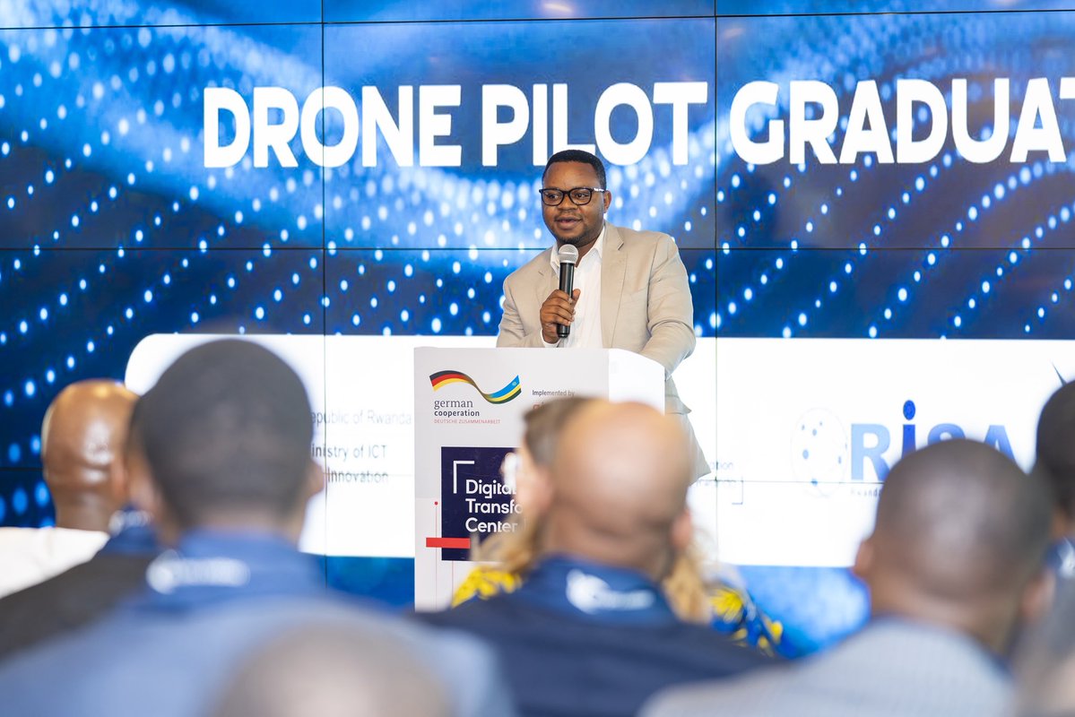 RwandaICT's tweet image. We proudly celebrate the graduation of 20 newly certified drone pilots, a major step in growing Rwanda’s drone ecosystem and local innovation capacity.
This program, delivered in partnership with @giz_gmbh @DigiCenterRW and @AkageraAviation , is part of a broader effort to build…