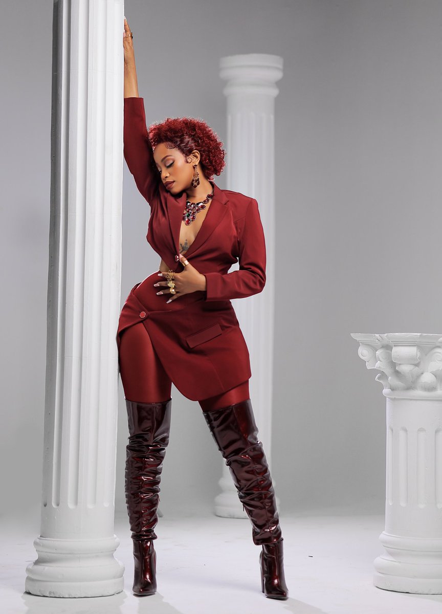 MSheetasha11's tweet image. somebody must kill a man,@Ksheebah1 ,@Sheebah0lics ,#somebody