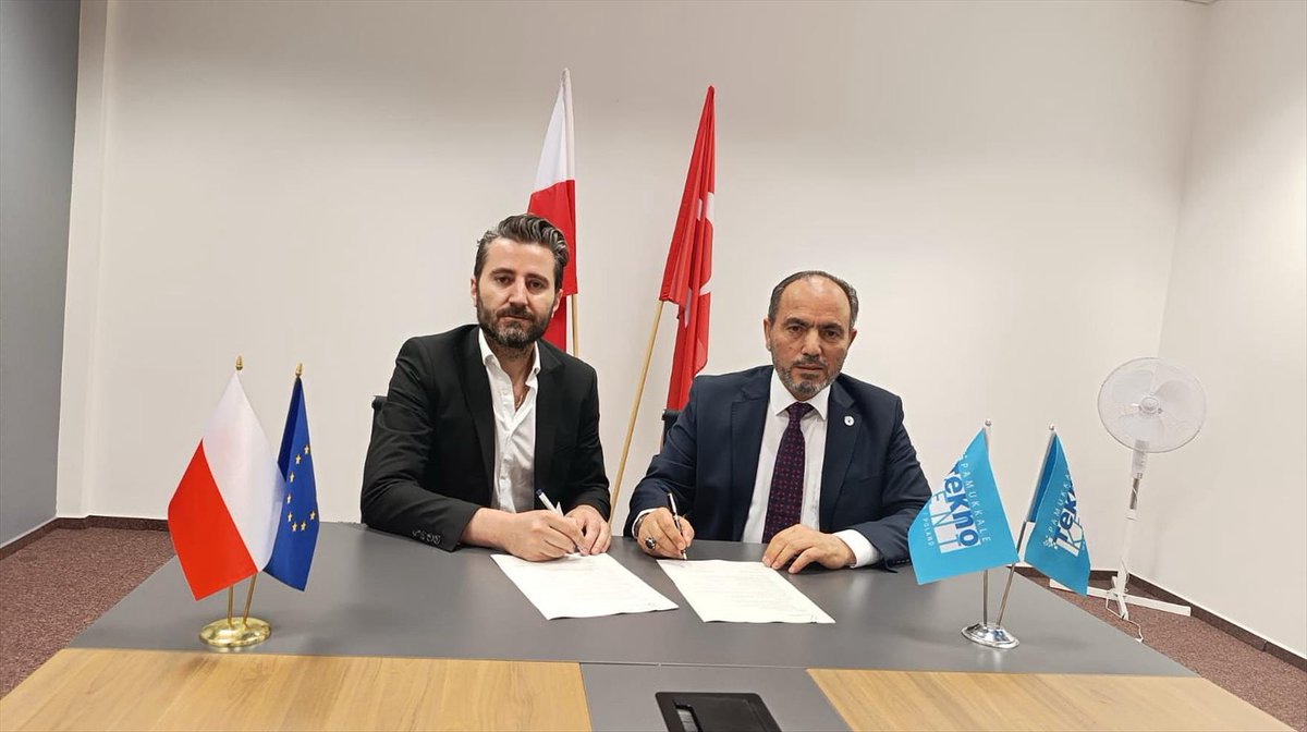 PAÜ’nün Polonya’da Hukuk Alanında Yeni İş Birliği

Haberin tamamı için: haber.pau.edu.tr/Haber/paunun-p…

Üniversitemize ait tüm haberler için #PAÜ #Haber’i takip edebilirsiniz!
haber.pau.edu.tr

For English haber.pau.edu.tr/Home/ChangeLan…