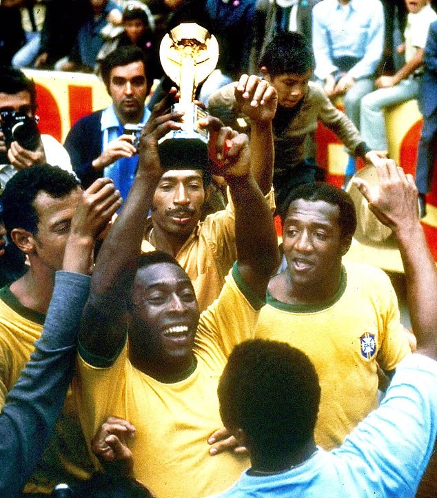 SuperbFootyPics's tweet image. What A Picture
1970