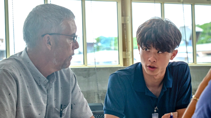 uhmanoa's tweet image. More than 20 high school interns in a College of Engineering summer program got a practical look at engineering careers that help support the U.S. Navy’s operations in the Pacific ➡️ bit.ly/44DnEIW