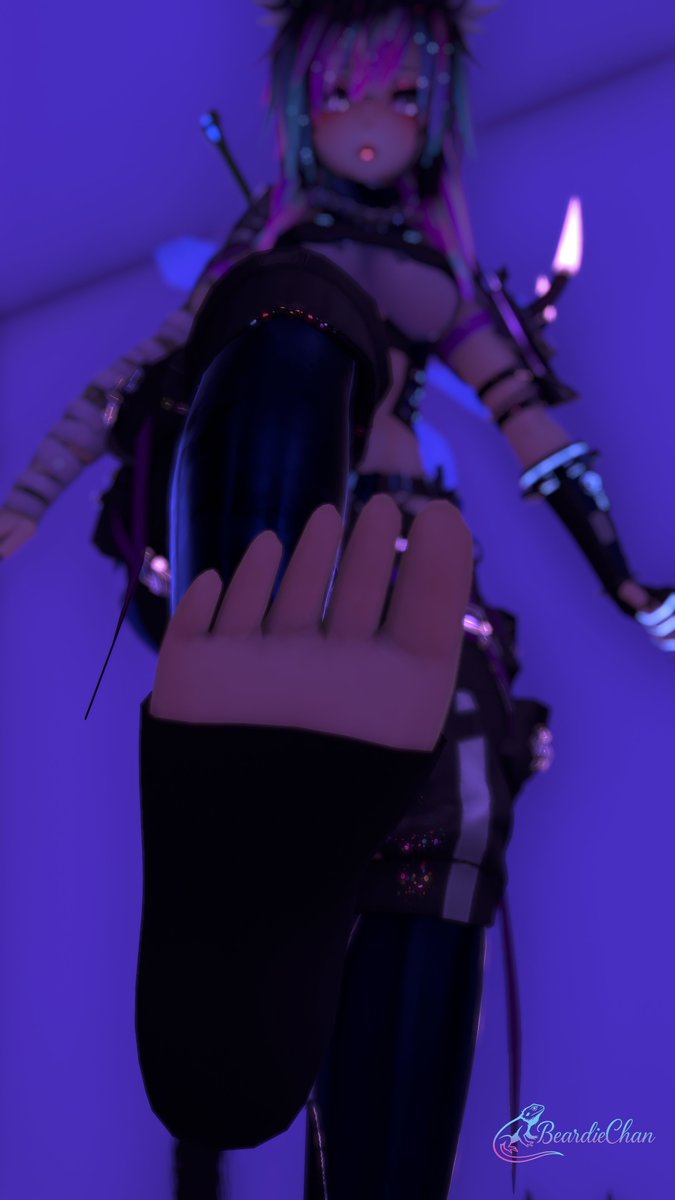 BeardieChan's tweet image. You come crawling back to me
But I&apos;m already on the ground...