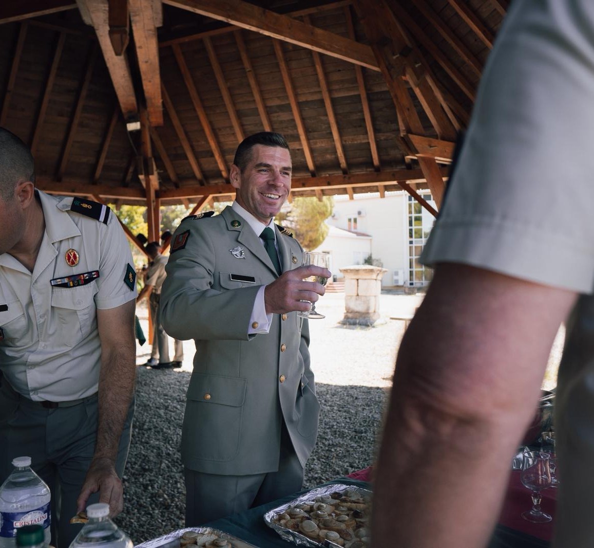 CDC1REG's tweet image. Le régiment salue aujourd’hui le départ du commandant Henri, acteur central de la montée en puissance du combat fluvial.

Le #1REG lui adresse ses remerciements les plus sincères et lui souhaite pleine réussite dans les futures missions qui l’attendent.

#legion #adunum