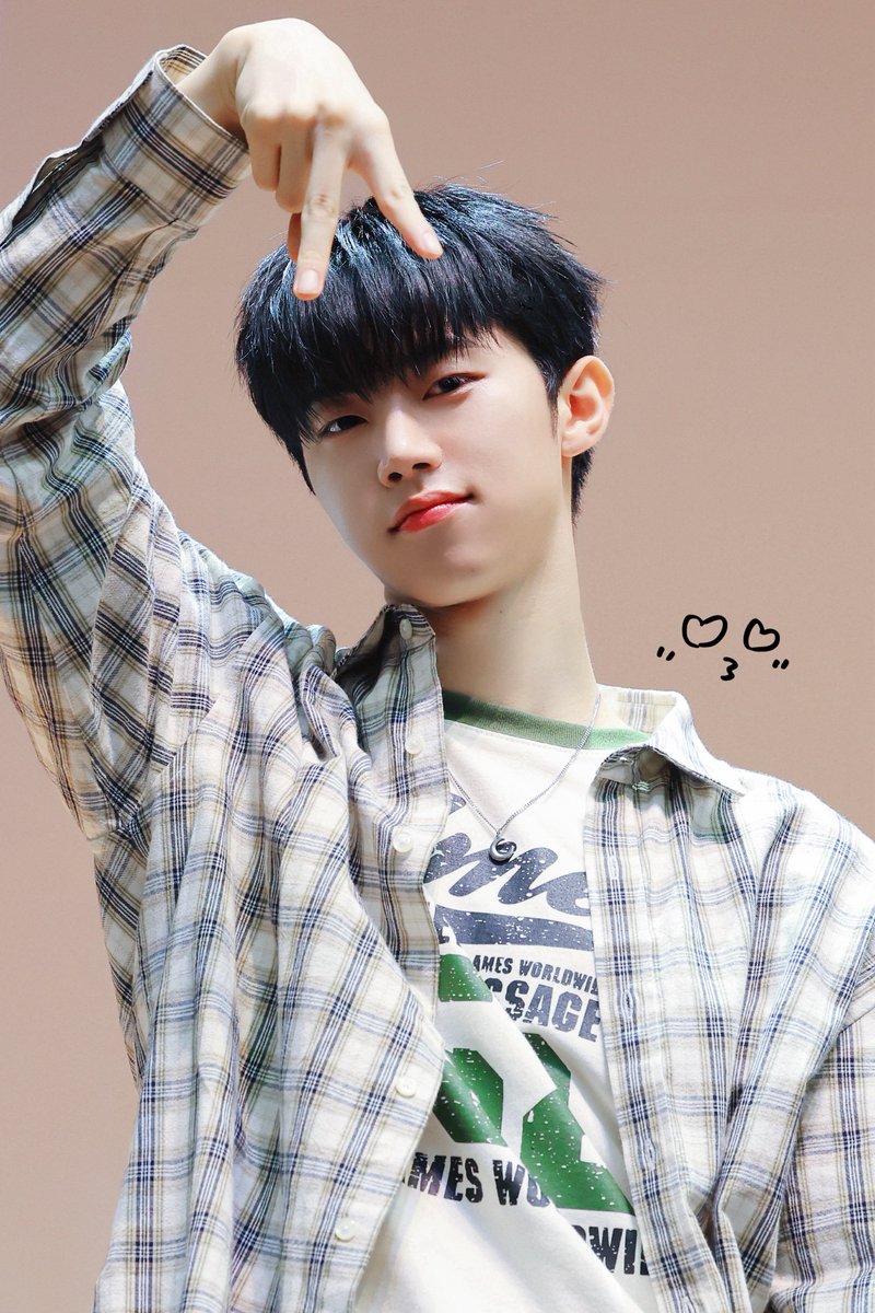 alldayhw's tweet image. 250724 애플뮤직 

#싸이커스 #xikers #현우 #HYUNWOO