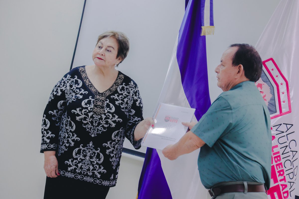 👏🏻Felicidades a nuestro equipo de trabajo que hoy culminó su formación en Gestión Ambiental, listos para liderar estrategias que protejan nuestro ecosistema, enfrenten el cambio climático y promuevan el desarrollo sostenible en los 5 distritos de La Libertad Este. ♻️