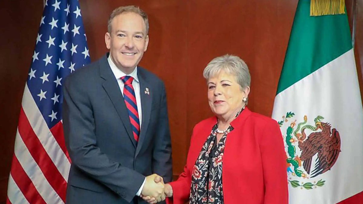 enfoqueinforma's tweet image. #Mundo 📌 Autoridades de México y Estados Unidos firmaron este jueves un memorando de entendimiento sobre la atención sanitaria y ambiental en la región Tijuana–San Diego, con el objetivo de abordar y resolver la crisis de aguas residuales del río Tijuana