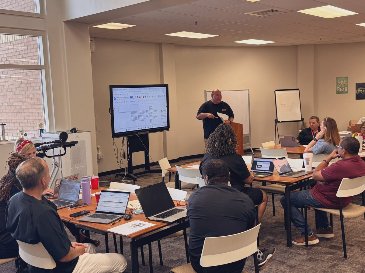 shannonjbuff's tweet image. This afternoon, the @NCCA_Covington leadership team, led by Principal Walker, had a powerful conversation about using AI for planning! They also prepped to present their School Improvement Plan to staff next week. Exciting things are happening at NCCA! #SpiritPrideExcellence