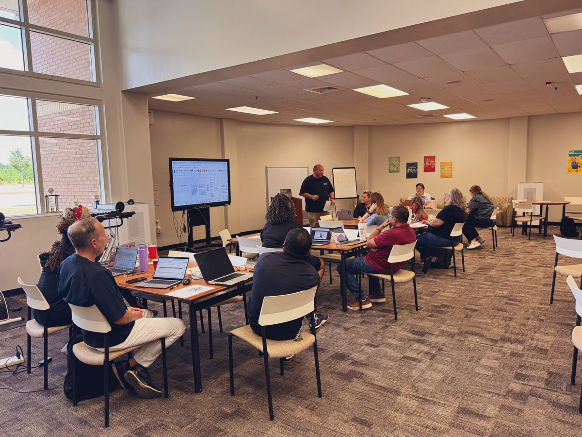 shannonjbuff's tweet image. This afternoon, the @NCCA_Covington leadership team, led by Principal Walker, had a powerful conversation about using AI for planning! They also prepped to present their School Improvement Plan to staff next week. Exciting things are happening at NCCA! #SpiritPrideExcellence