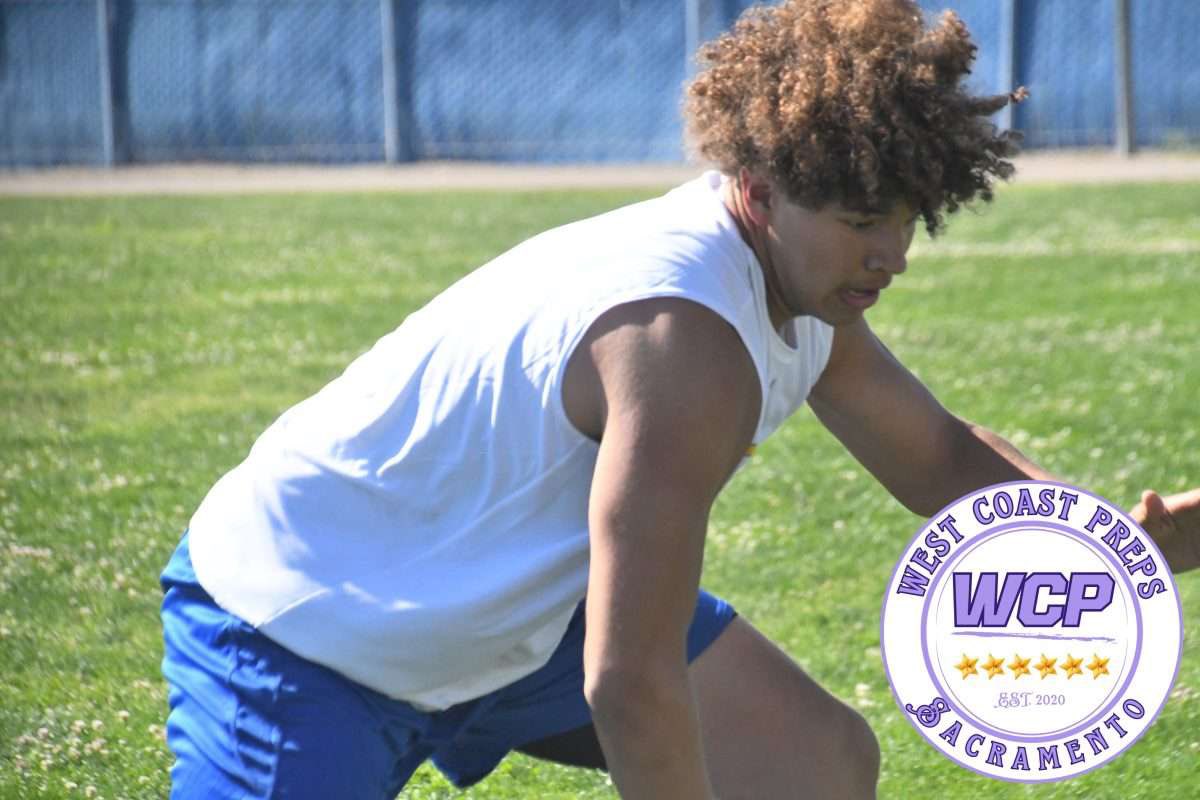 Who are Sacramento’s best recruits in the 2027 class? 🤔 

College 🏈 programs are flocking to offer these STUDS 🔥 

Story: westcoastpreps.com/top-25-sacrame…