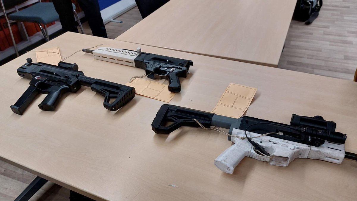techandco's tweet image. Face à la prolifération d'"armes fantômes", un site d'impression 3D interdit les modèles d'armes à feu
l.bfmtv.com/oJZ6