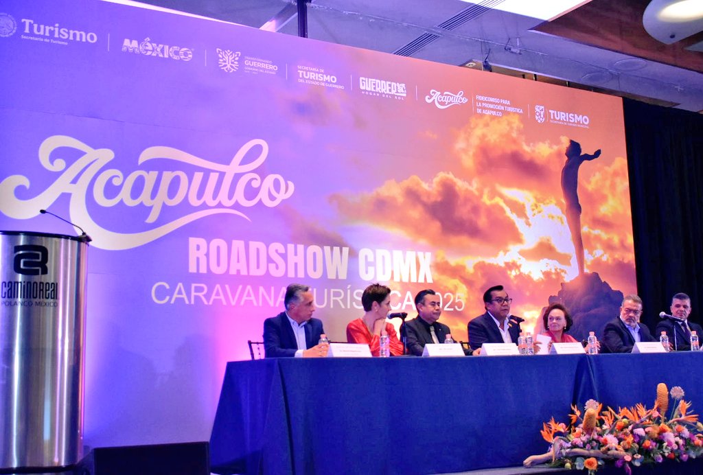 NexosTuristicos's tweet photo. "TASA CERO" PARA LA REALIZACIÓN DE BODAS EN ACAPULCO: SECTUR GUERRERO
#TurismoDeRomance | La secretaria de Turismo del estado de Guerrero a través de su titular Simón Quiñones, anunció la creación de una bolsa de recursos para implementar la estrategia “Tasa Cero”, orientada a atraer bodas y eventos de romance a Acapulco.
"Próximamente se abrirá una ventanilla para recibir solicitudes de este beneficio, dirigido a organizadores y agencias enfocadas en turismo de romance y de bodas", resalto Quiñones en el marco del Roadshow Acapulco 2025 en CDMX, organizado junto con el Fideicomiso de Promoción Turística de Acapulco y el Gobierno Municipal de Acapulco a traves de la Secretaría de Turismo de Acapulco.
El evento también contó con la presencia de más de 80 wedding planners, quienes celebraron el impulso de la gobernadora Evelyn Salgado Pineda al sector de Turismo de Romance.
Lo anterior en el marco de la presentación de la estrategia "Acapulco se transforma contigo" impulsado por Sectur Guerrero, FONATUR y Sectur Federal que incluye 5 ejes principales, entre ellos:
1. Atención integral de la infraestructura y los servicios públicos en un Polígono CIP Acapulco-Coyuca que comprenden 3 mil 510 hectáreas.
2. Acapulco Seguro.
3. Transporte y movilidad sustentable.
4. Regeneración turística y hotelera.
5. Estrategia para Acapulco Renace.
@SECTUR_mx @FonaturMX @Acapulco @Gob_Guerrero @Sectur_Guerrero @AcapulcoGob @FideturAcapulco @MNegreteFidetur @AMAVNACIONAL @EvelynSalgadoP @Simonquioro2