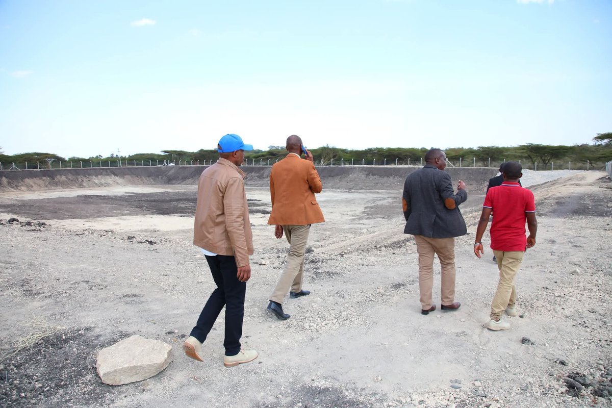 EphantusKim's tweet image. Inspection of ongoing works for the Oldepe Water Pan and the newly solarized borehole at Oleptepes Primary School in Keekonyokie Ward, Kajiado West. The borehole, designed to support both the school’s needs and micro-irrigation projects, alongside the water pan, is a vital…