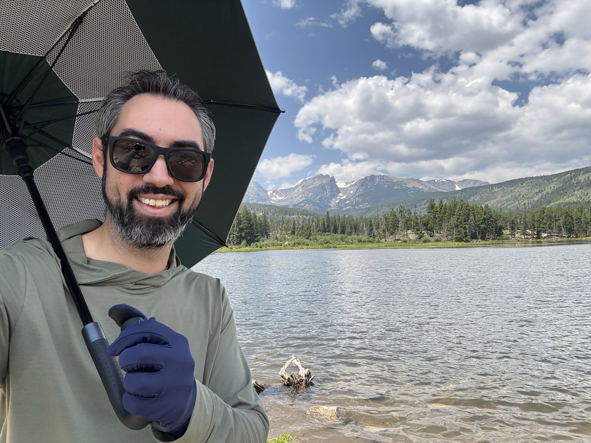 EPOCHpool's tweet image. Hiking in Colorado’s national parks.
With some @jimmyjohns at Estes Park
Governance is easy once you think about it.