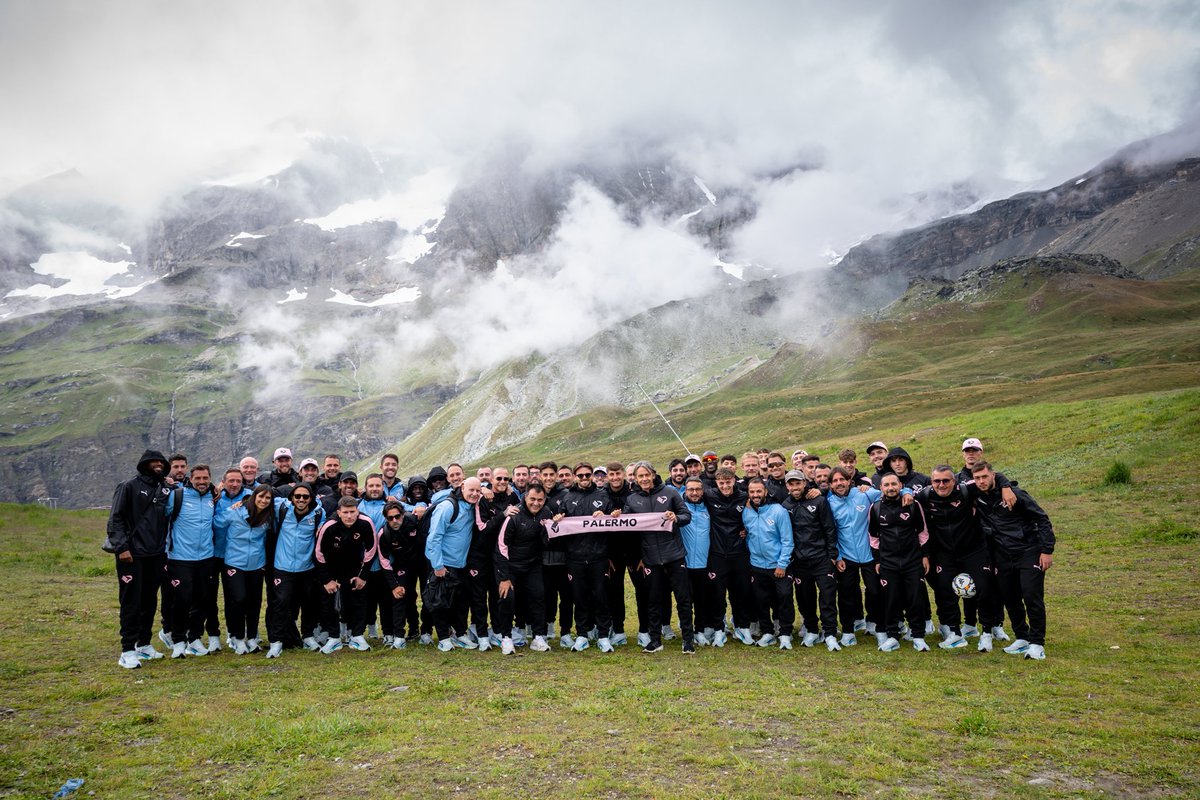 Giornata in baita per ricaricare 🔋 Team Day sul Monte Cervino 🩷🖤