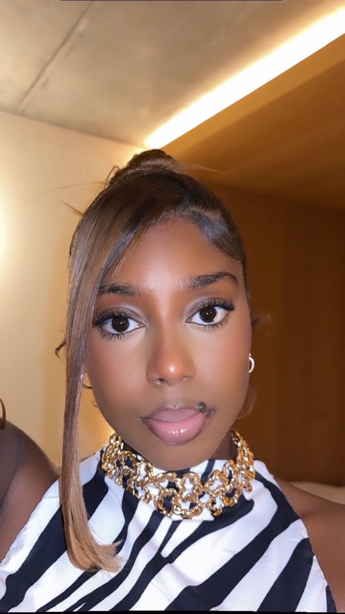 iiam_niyahh's tweet image. So beautiful she gives life to the lifeless…