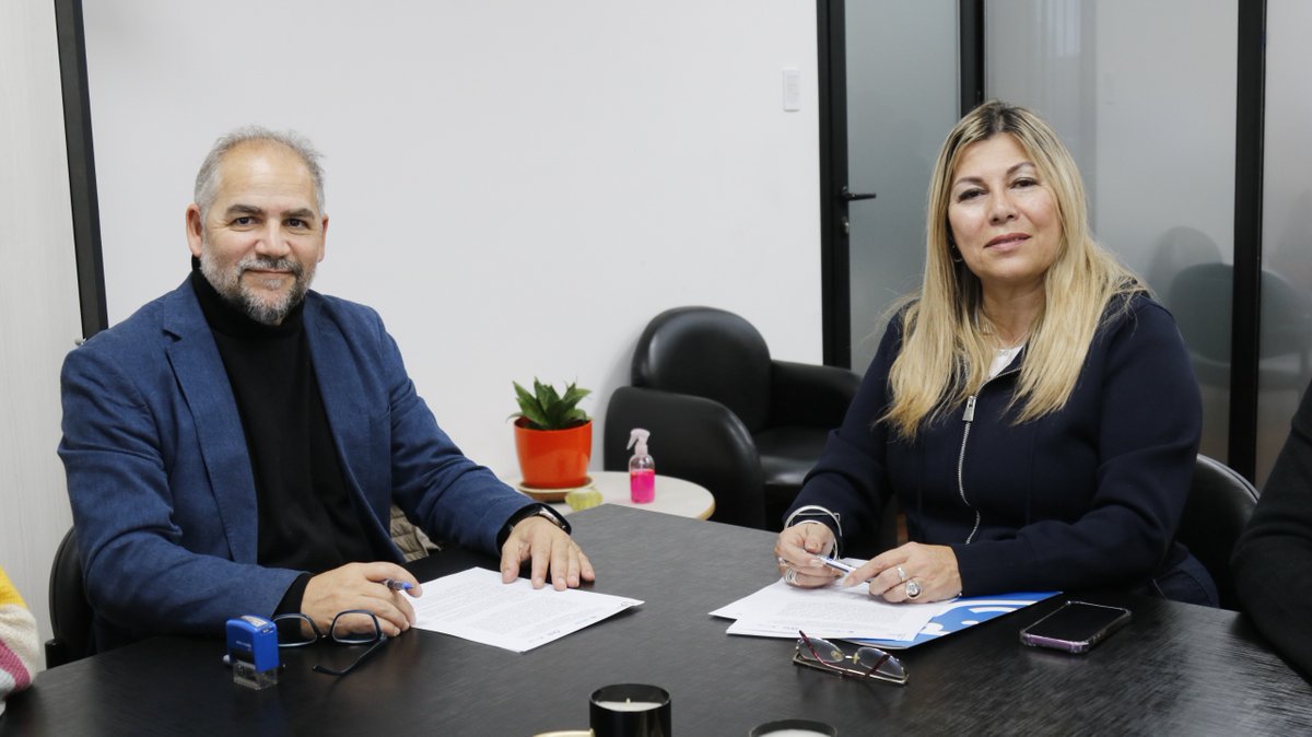 🤝Firma de convenio con la Facultad de Ciencias Químicas de la UNC.

La Municipalidad de Córdoba, a través de la Secretaría de Educación, firmó un convenio con la Facultad de Ciencias Químicas (<a href="/fcqunc/">Ayelén Carolina Pier</a>) de la Universidad Nacional de Córdoba <a href="/uncoficial/">UNC</a> 🧪
