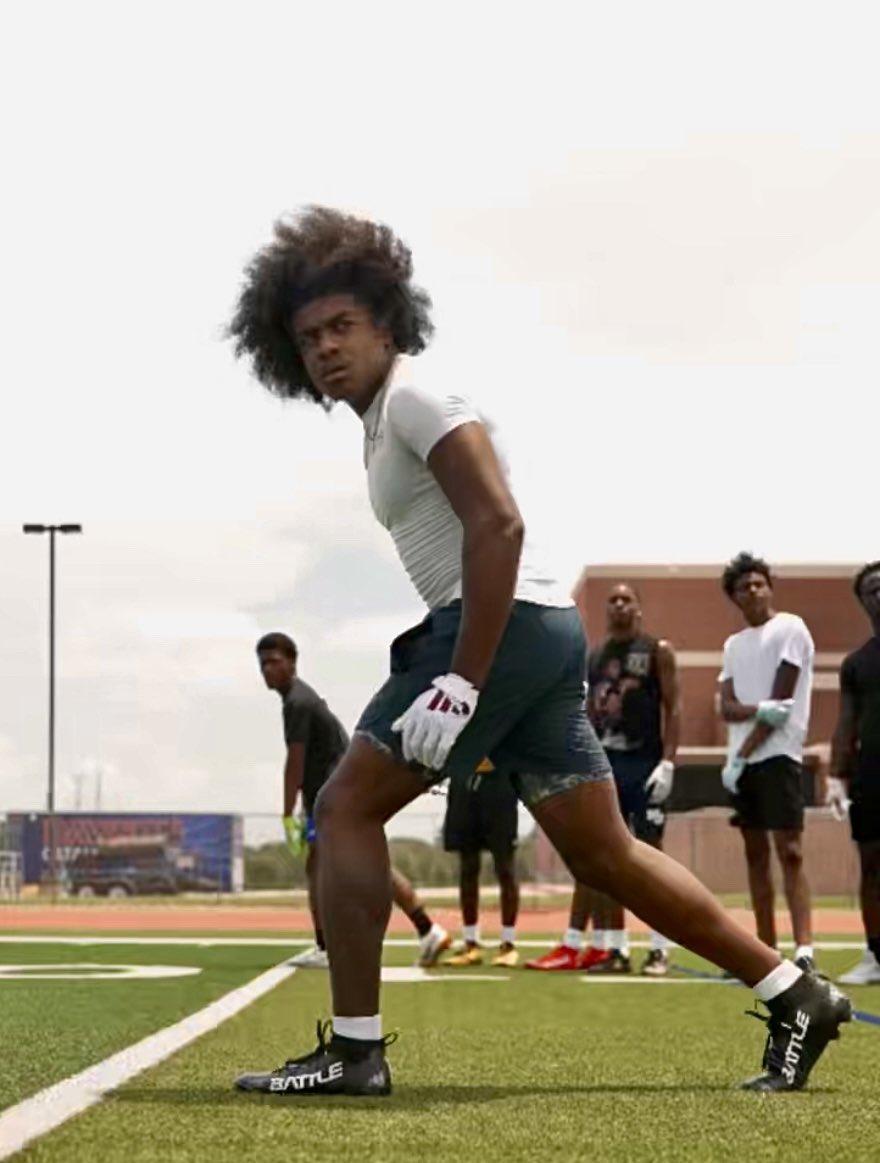⭐️Houston Summer Showcase MVP⭐️

🚨 2Way Standout

2027 ATH Damaris Richardson 
Legacy SSS 

#TxTopTalent #StockRising
