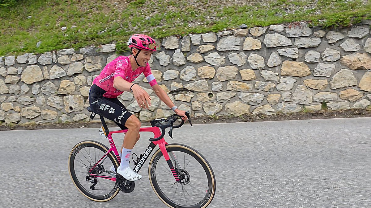 totog73's tweet photo. Bravo Champion !! 💪💪@Alexbaudin73 
#TDF2025 #courchevel https://t.co/rgpEceQsf0