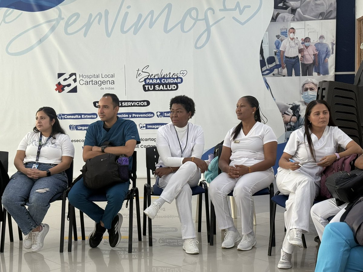 👩‍⚕️👨‍⚕️ Fortalecemos a nuestro talento humano.

Capacitamos a médicos y enfermeras en herramientas para el manejo del riesgo cardiovascular y autocuidado del paciente crónico.

💛 Atención más humana, preventiva y de calidad.