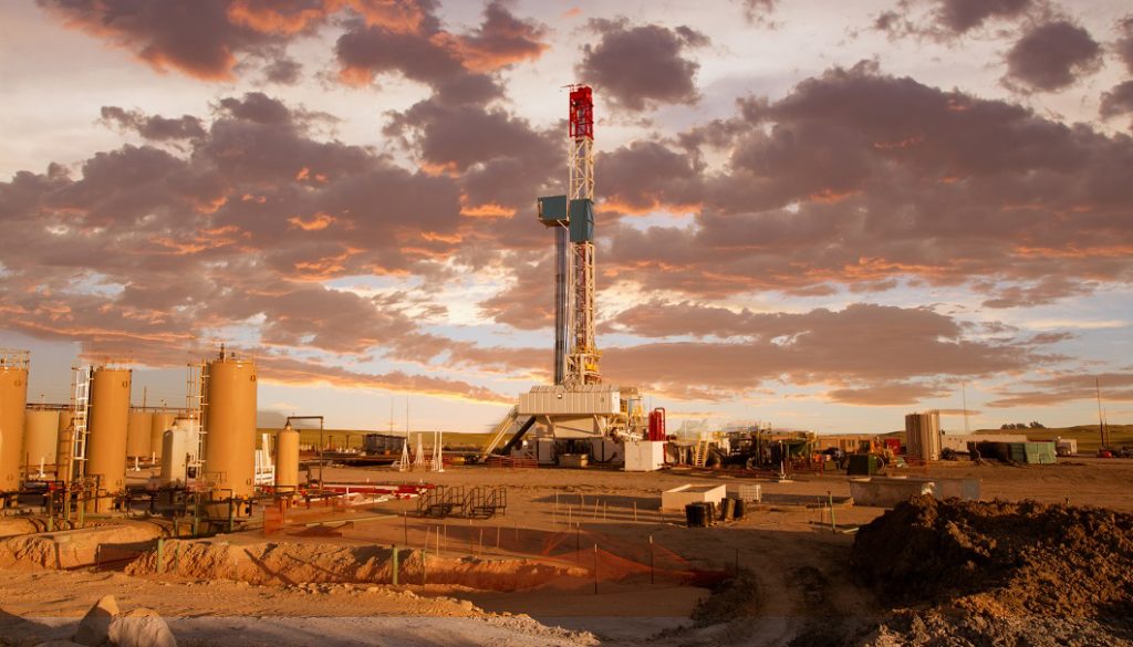OilandEnergy's tweet image. Diamondback CEO Travis Stice called peak shale back in May, adding that he expected a 10% drop in rigs by the end of Q2.
Since he made that prediction, drillers removed 59 oil-directed rigs. The total oil rig count now stands at 415.
#OOTT