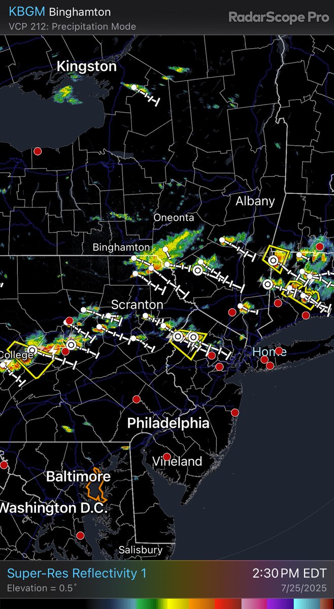 ColeWeather25's tweet image. HRRR vs. reality 🤦‍♂️