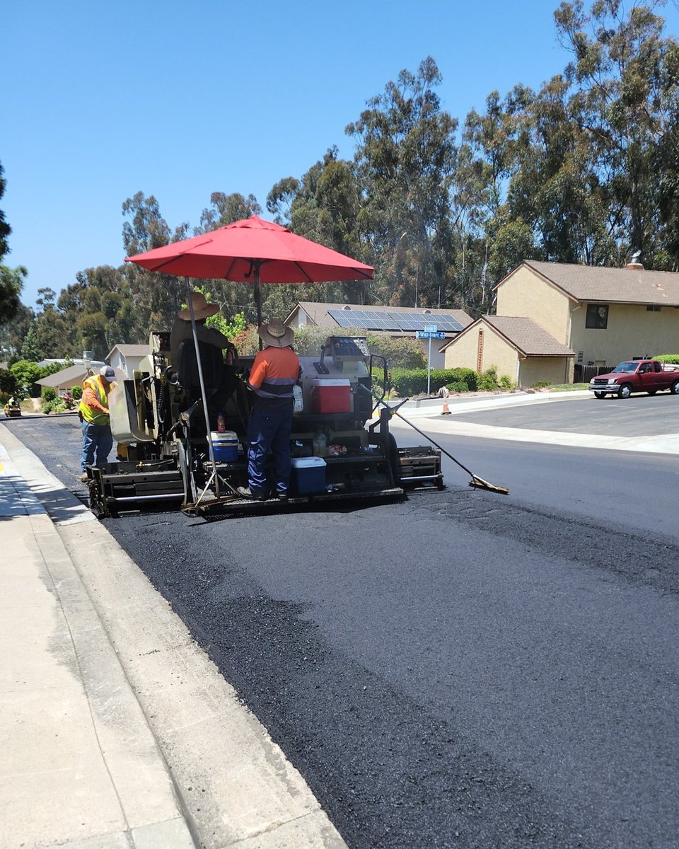 CityofSanDiego's tweet image. There's no summer break for construction crews fixing our roads! Asphalt overlay was recently completed in Scripps Ranch, ensuring drivers a smooth ride on Atrium Drive.
#SanDiegoAtWork #ScrippsRanch