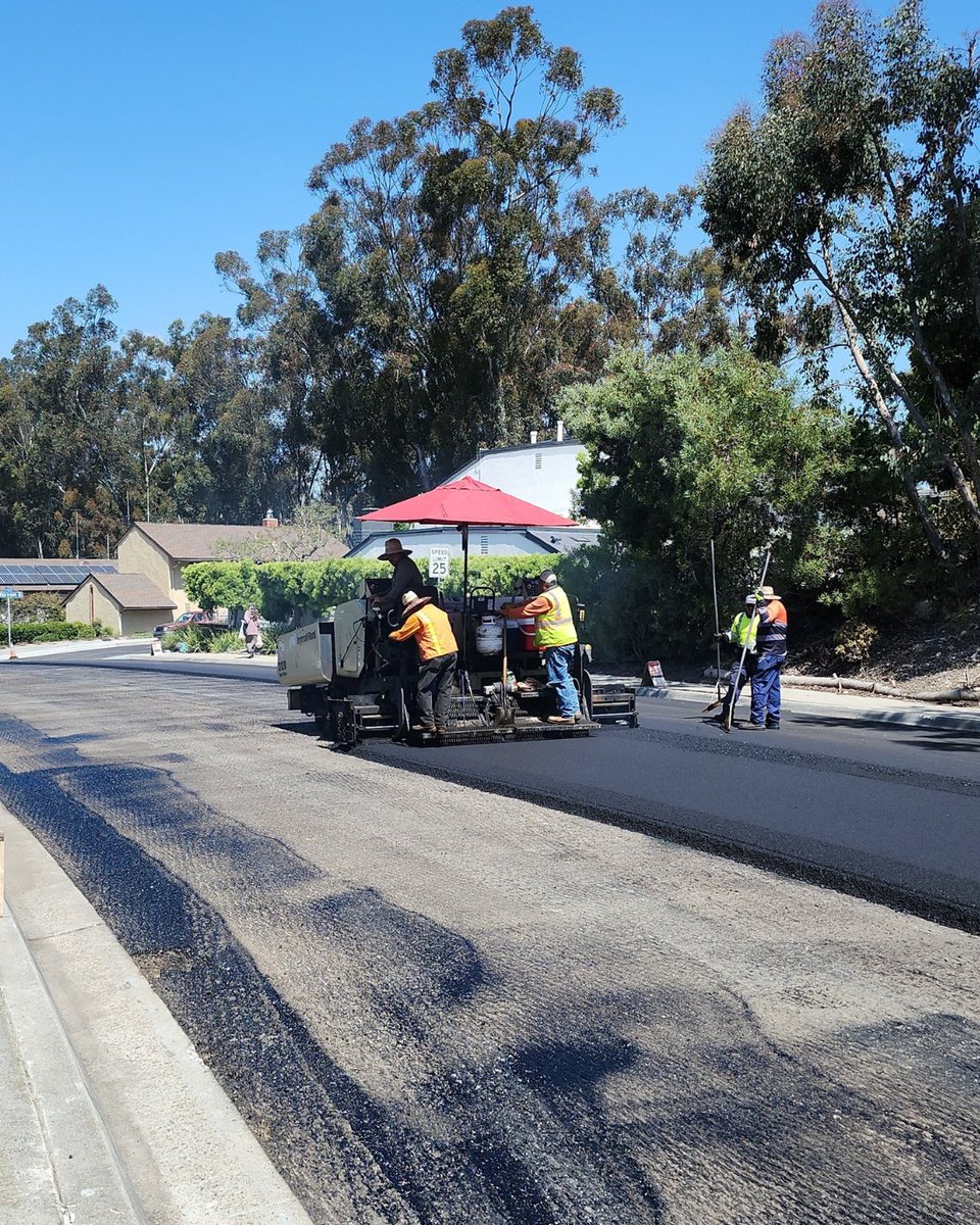 CityofSanDiego's tweet image. There's no summer break for construction crews fixing our roads! Asphalt overlay was recently completed in Scripps Ranch, ensuring drivers a smooth ride on Atrium Drive.
#SanDiegoAtWork #ScrippsRanch