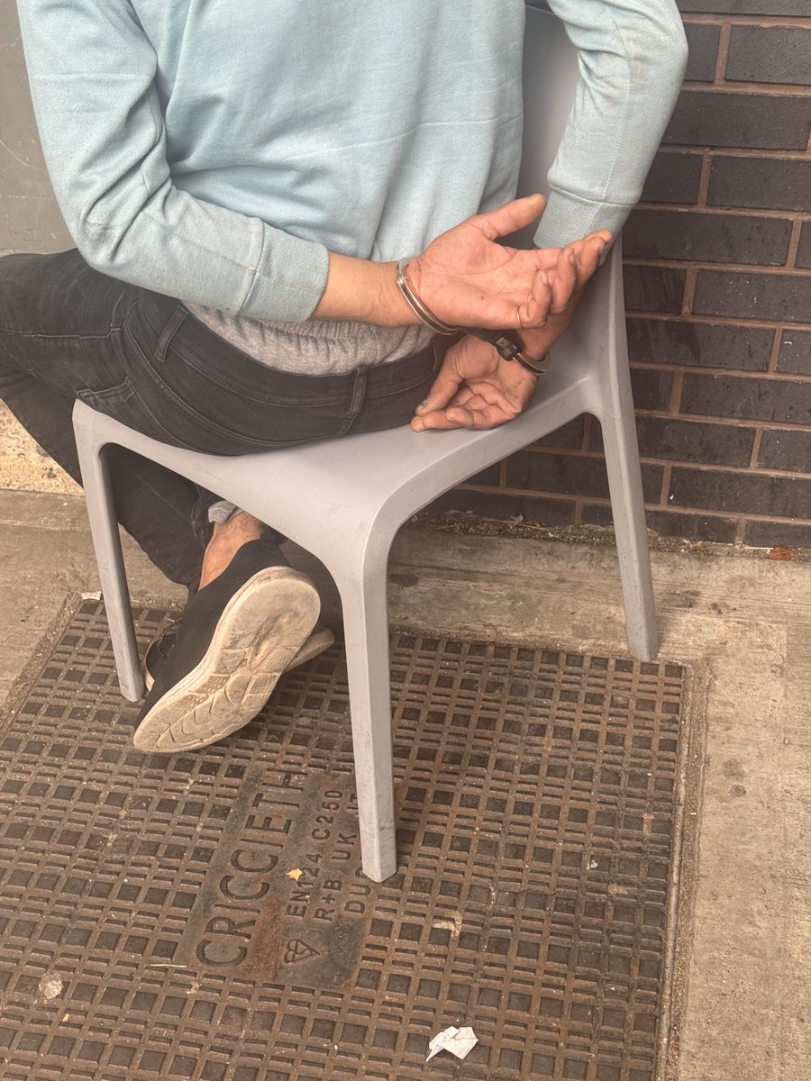 Hayes Town SNT (@mpsbotwell) on Twitter photo The 3x shoplifters caught by PC Buckle and PC Palmer in Hayes Town were all sent to prison. If you shoplift in Hayes we will do all we can to ensure justice is served. <a href="/MPSHillingdon/">Hillingdon Police</a> The 3x shoplifters caught by PC Buckle and PC Palmer in Hayes Town were all sent to prison. If you shoplift in Hayes we will do all we can to ensure justice is served. <a href="/MPSHillingdon/">Hillingdon Police</a>