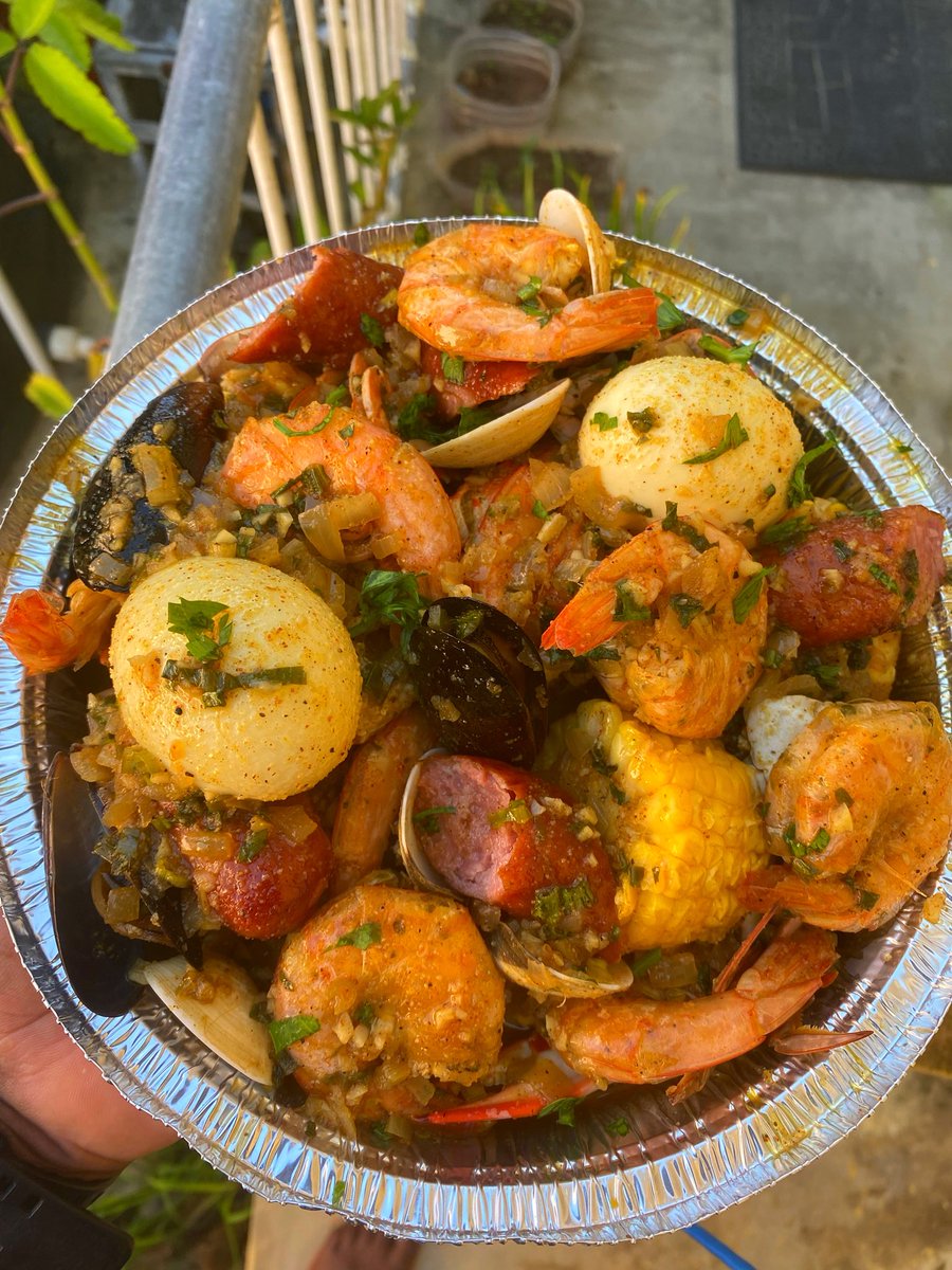 ahbaijabbabai's tweet image. Signal Boost ‼️‼️‼️‼️‼️
Anyone interested in a seafood boil tom in south
$175
12pm-2pm