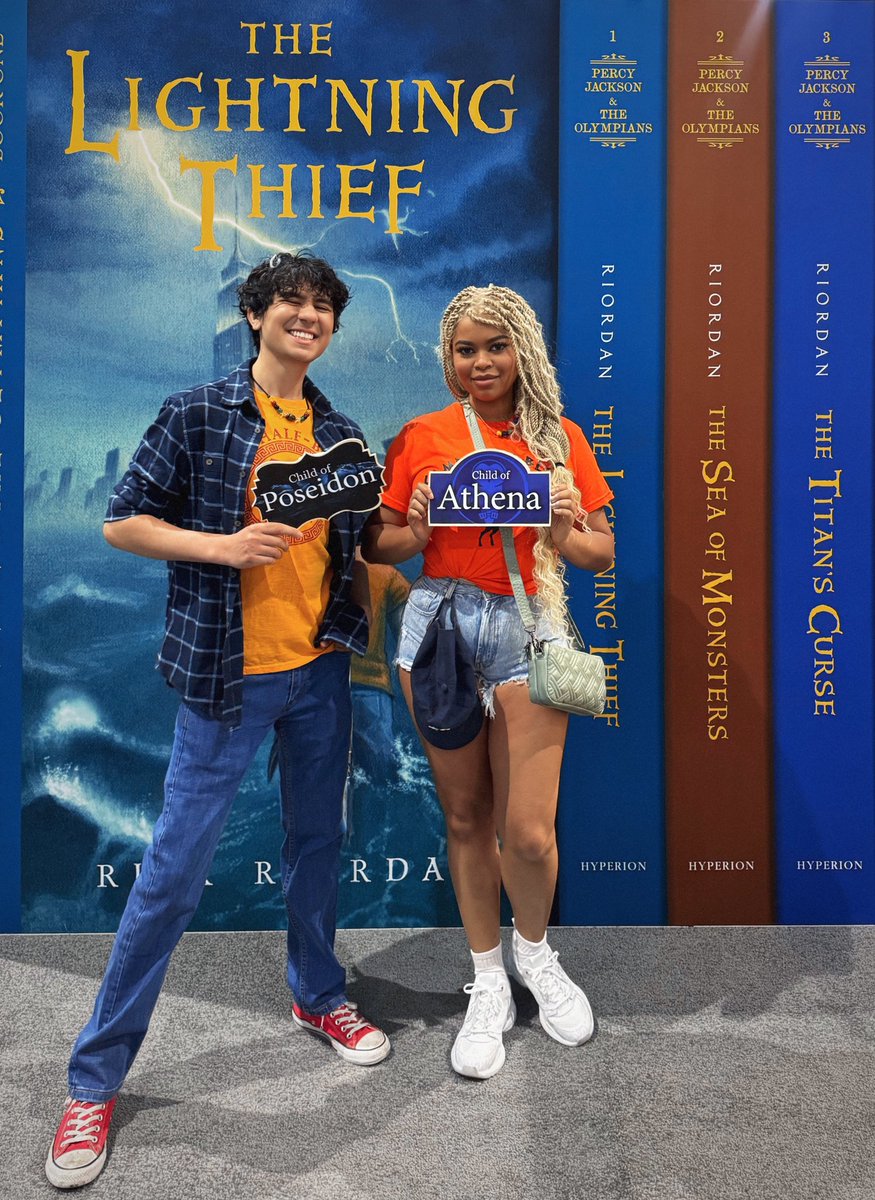 two demigods looking for drachma
(seriously, where are they??)
#percabeth