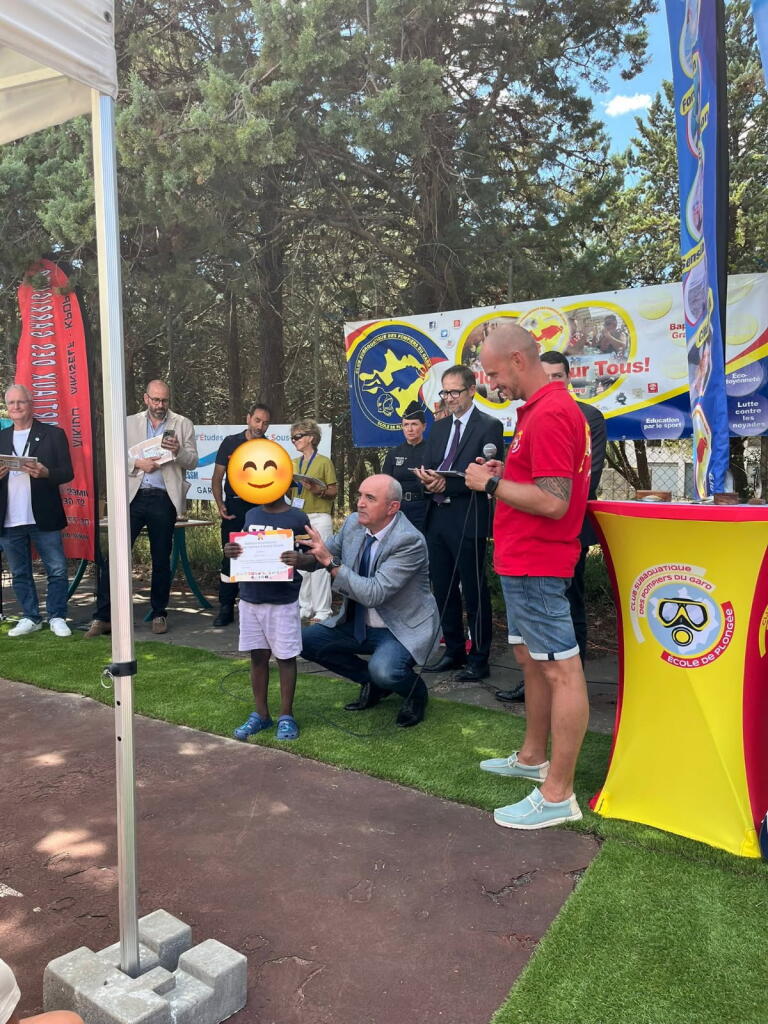 J'ai représenté le directeur académique de la @dsden30 lors de la remise des diplômes aisance aquatique et ateliers citoyens à l'école nationale de <a href="/PoliceNationale/">Police nationale</a>  à <a href="/nimes/">Ville de Nîmes</a> en présence du <a href="/Prefet30/">Préfet du Gard</a>