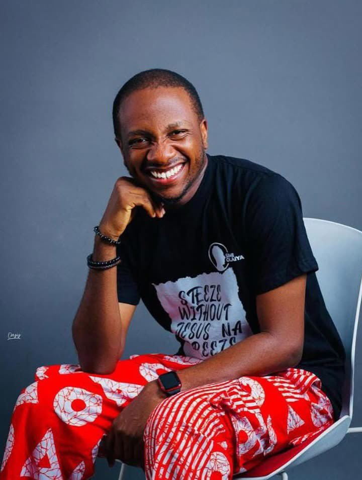 pdanielolawande's tweet image. Happy birthday to three amazing people in my life
@harrybeatz1 my younger brother, our last born @thesimiolaiya my dear son  @_favvy_  a dear daughter in the Lord

The Lord bless you, the Lord keep you and establish you in God’s grace in Jesus name.