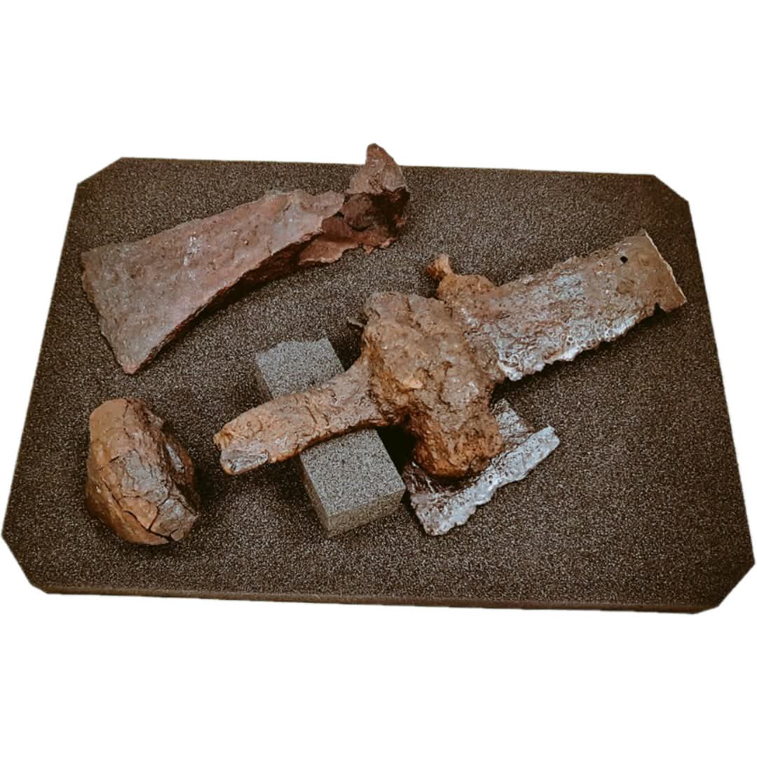 When we think of 'typical' #Viking weapons burials, I tend to think of 'Westness 12' from Rousay, Orkney 

⚔️🪓⚒️

'Sword, axe and sword pommel from Westness grave 12 [oval cist-  burial, male 35-45 buried with a sword, sickle, arrows and axe]' - X.1992.27 <a href="/NtlMuseumsScot/">National Museums Scotland</a>.

My 📷