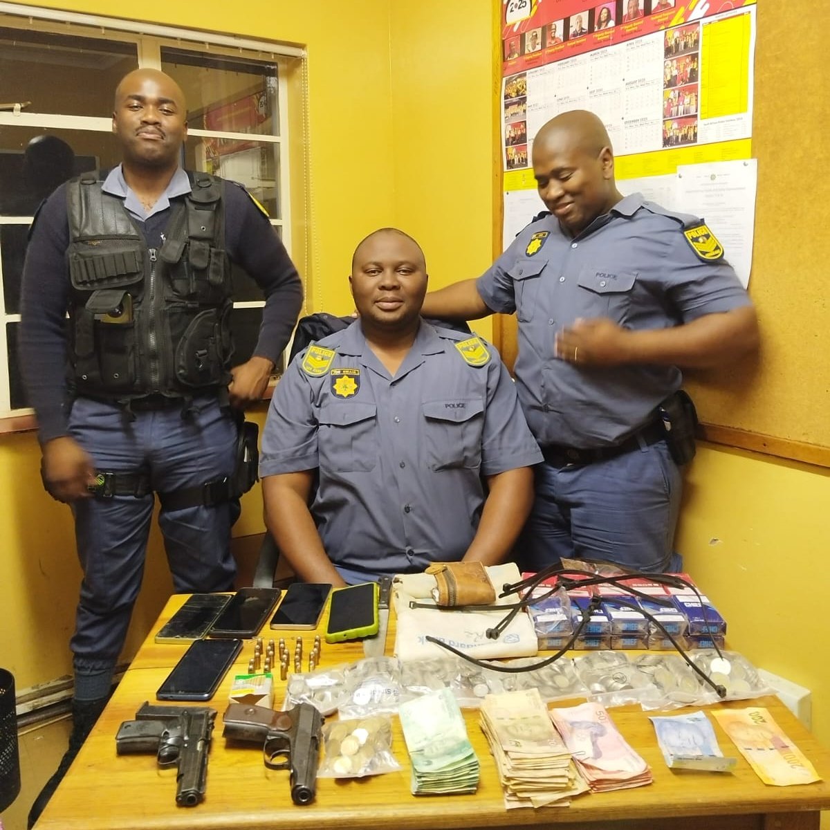 SAPoliceService's tweet image. #sapsEC A routine early morning patrol by SAPS Khwenxurha led to the arrest of three male suspects and the recovery of illegal firearms, ammunition, and suspected stolen property on the N2 near Mzwini Location on 25/07. All three suspects were arrested on charges of possession of…
