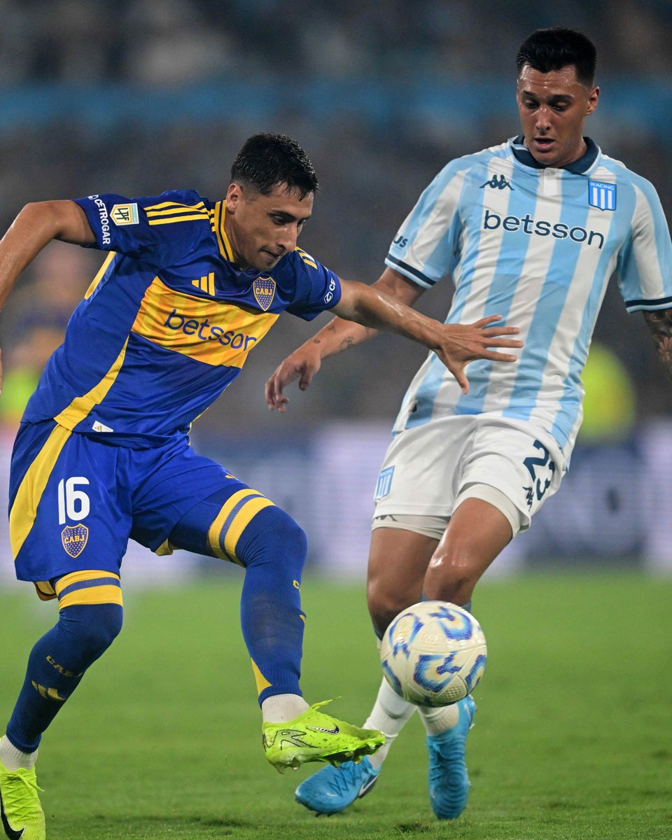 🙏CHIQUI TAPIA DESESPERADO POR UN TRIUNFO DE BOCA: ACEPTÓ EL PEDIDO DE RIQUELME Y DURMIÓ A RACING❗️ 

💪El Xeneize, que sólo tiene la liga de cabotaje, pidió jugar el clásico el sábado

😁Racing, con Libertadores el martes en 🇺🇾 vs Peñarol, quería el viernes

Se juega el sábado