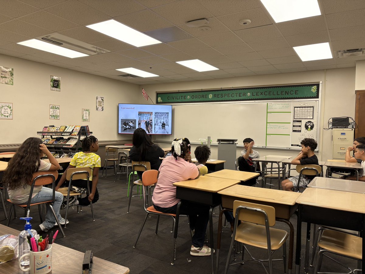 bookhooks's tweet photo. Language Studio, Day 1! A little getting to know you… How many cats do you have? Next: writing support! What is a “personal narrative”? Supporting learners with CKLA on day two of school! #saddlingupforsuccess #WarrenWill @Amplify https://t.co/GaHIbKVlRZ